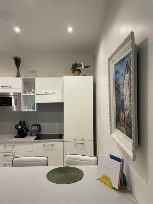 Luxury Apartment In The Heart Of Old Town Nice. Exterior photo