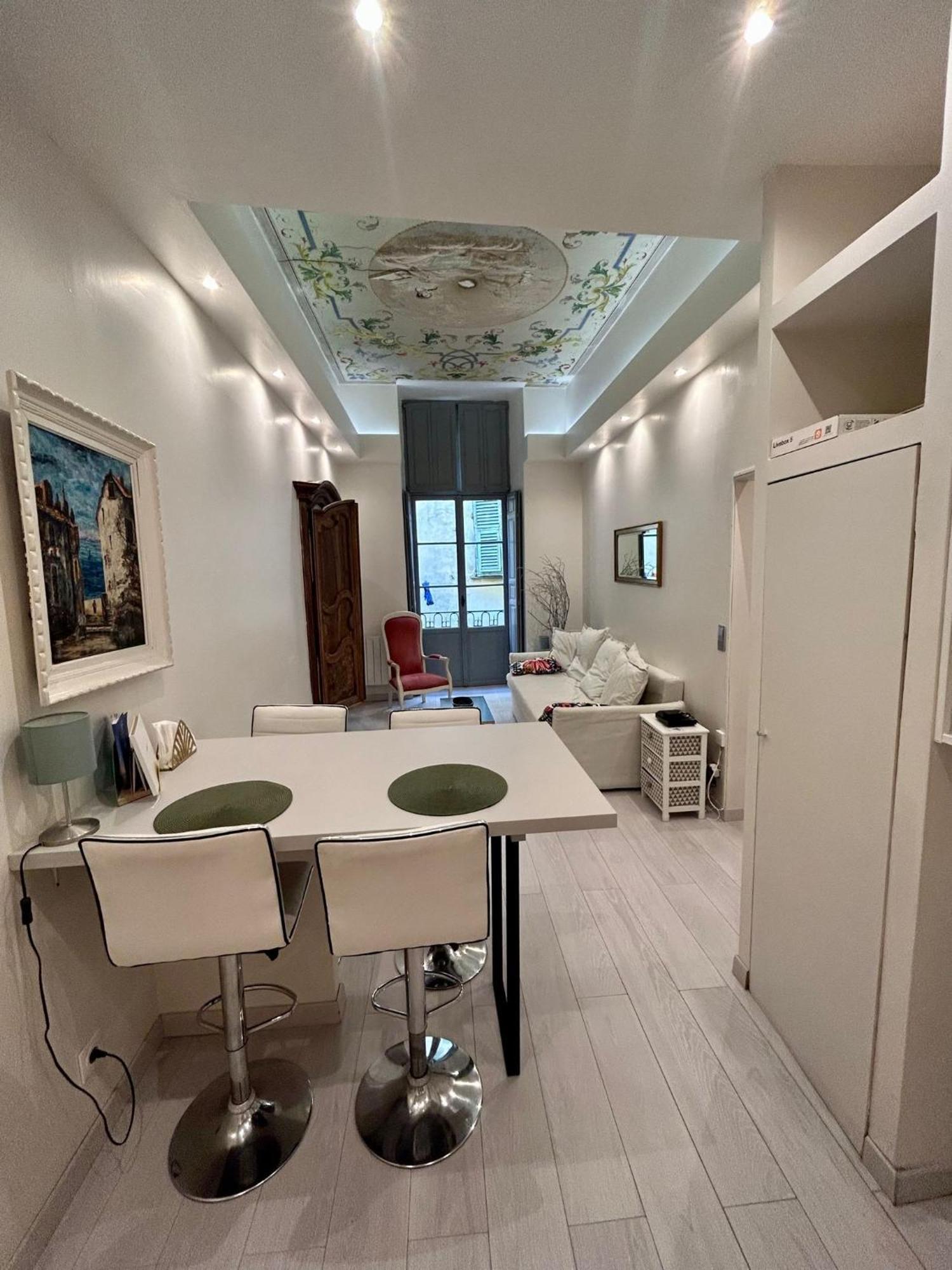 Luxury Apartment In The Heart Of Old Town Nice. Exterior photo